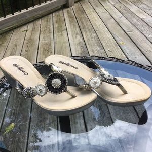 Skemo sandals